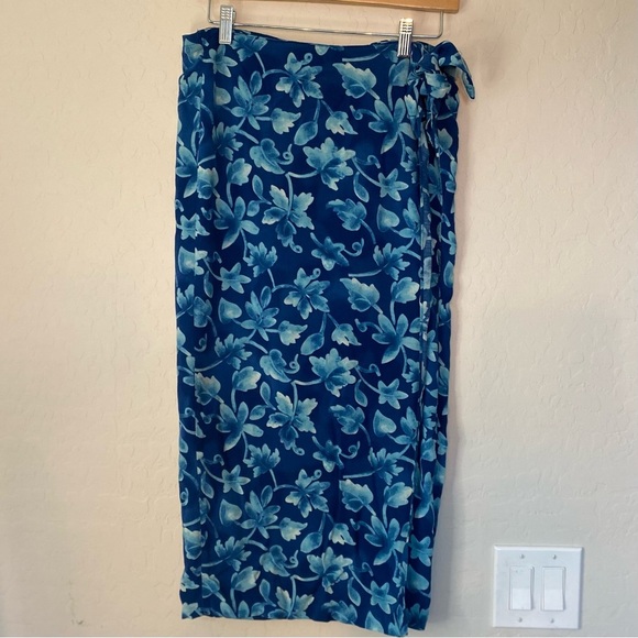 Hillard & Hanson blue floral wrap skirt size large - Picture 2 of 11